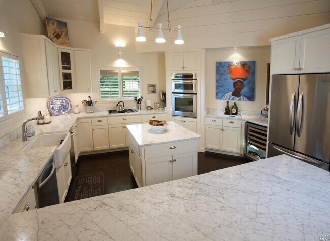 Building Photo - 419 Dry Creek Rd