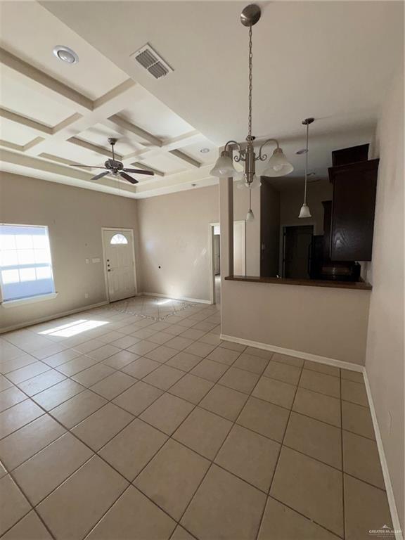 Building Photo - 14 Jade St