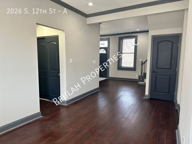 Building Photo - Walkable Soulard 2bd/2ba Townhouse