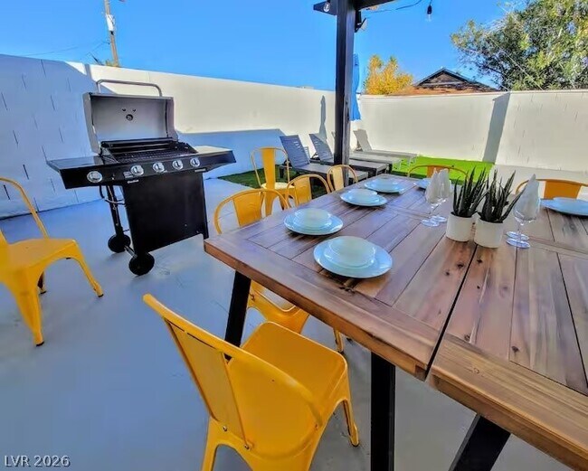 Building Photo - 3113 Black Forest Dr