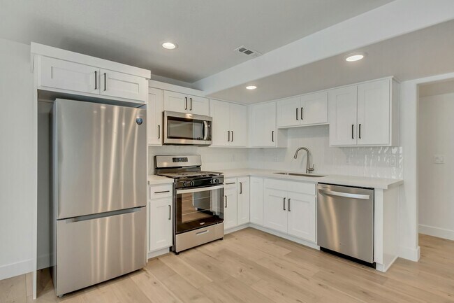 Building Photo - 1241 Boxelder Dr