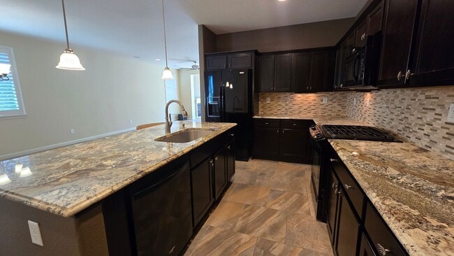 Building Photo - Single Story Del Webb Home!
