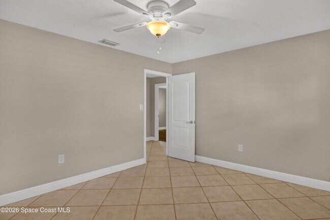 Building Photo - 410 Sparrow Dr