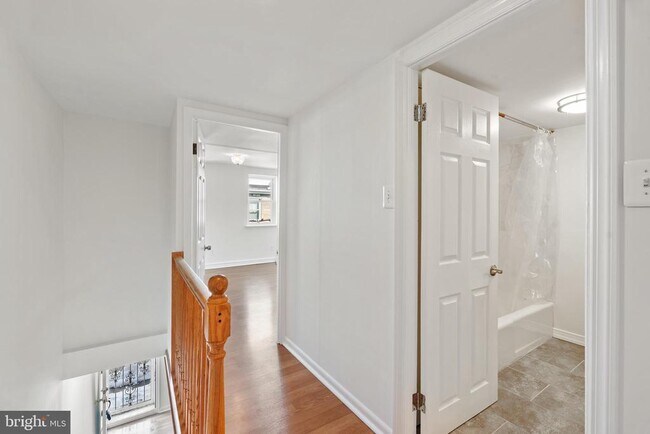 Building Photo - 236 Gerritt St