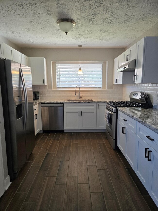Building Photo - 13514 Klamath Falls Dr