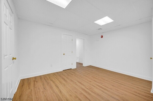 Building Photo - 38 Morris St