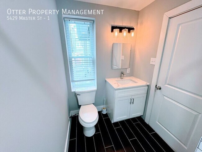 Building Photo - 5429 Master St