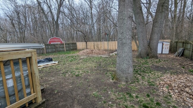 Building Photo - 616 White Oak Dr