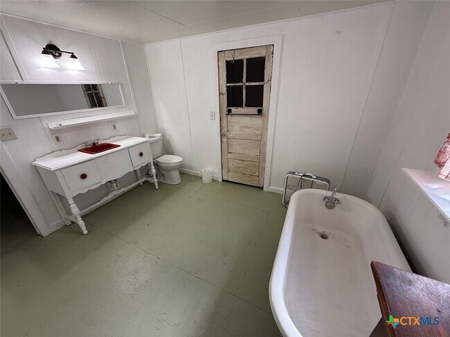 Building Photo - 510 Marlys Ave