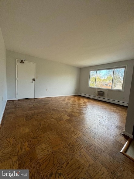 Building Photo - 945 N Barton St