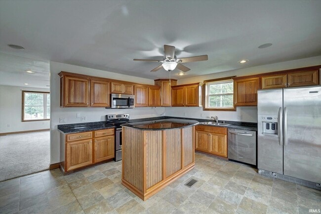 Building Photo - 4693 N State Rd 43