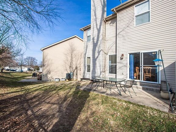 Building Photo - 320 Willott Square Dr