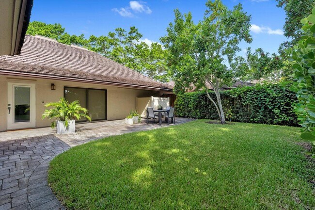 Building Photo - 2139 Wightman Dr