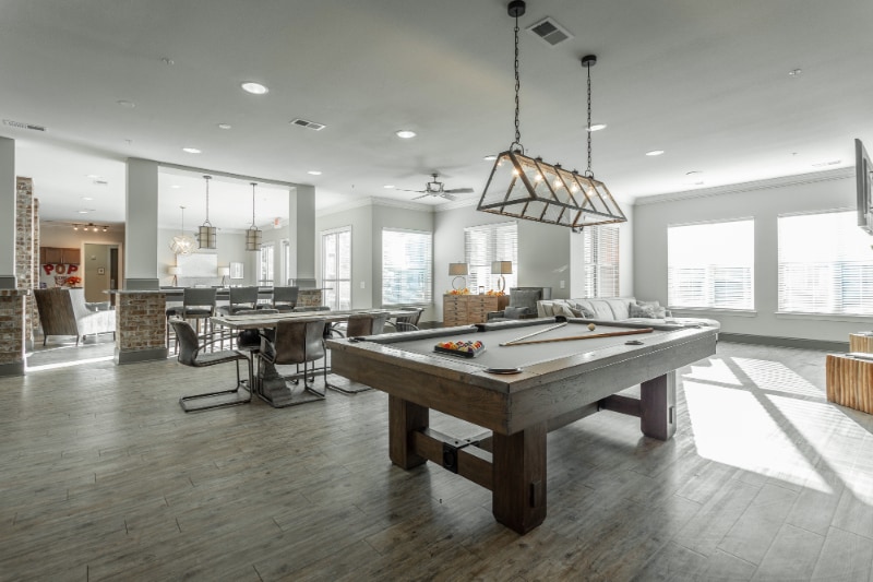 Building Photo - 8605 Tradewind Cir