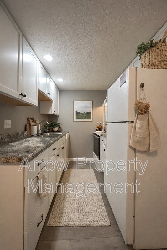 Building Photo - 2110 J St