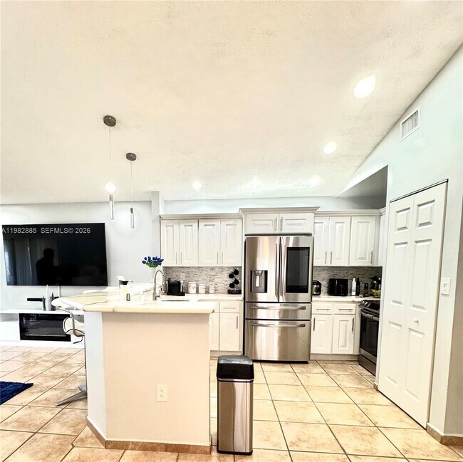 Building Photo - 17679 SW 146th Ct