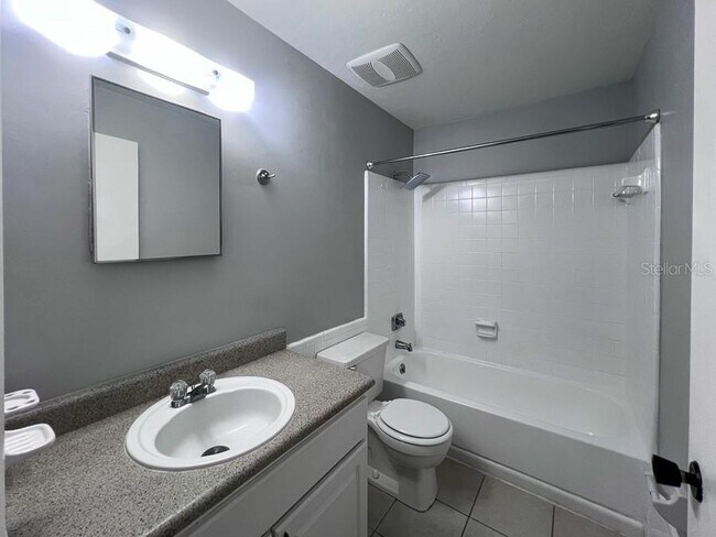 Building Photo - 2232 SW 39 Dr