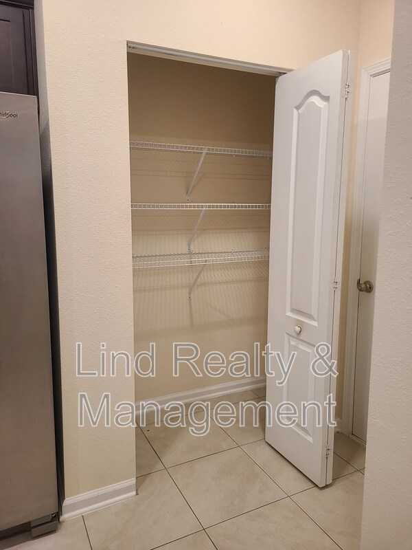 Building Photo - 7737 Legacy Trl