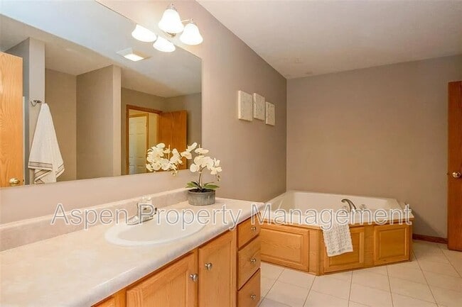 Building Photo - 117 Buckeye Ln