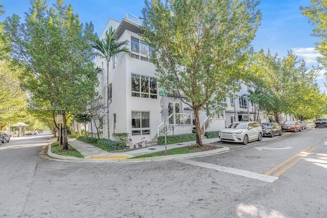 Building Photo - 6671 NW 105th Pl