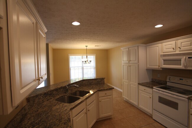 Building Photo - Beautiful 4-Bedroom, 3-Bath Home with Gara...