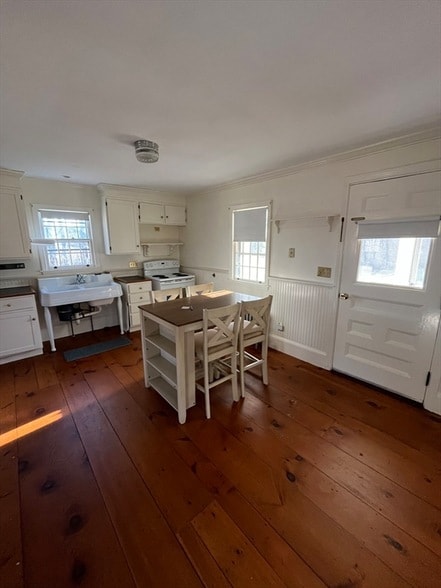 Building Photo - 338 Maple St