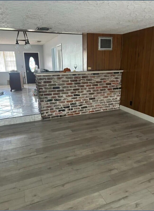 Building Photo - 14365 NW 15th Dr