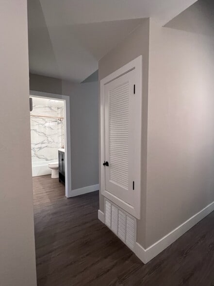 Building Photo - 2455 American River Dr