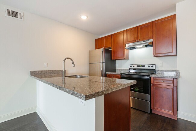 Building Photo - Beutifully Renovated 2 Bedroom in Gentilly Area