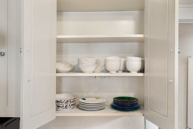 Building Photo - 710 10th Ave E