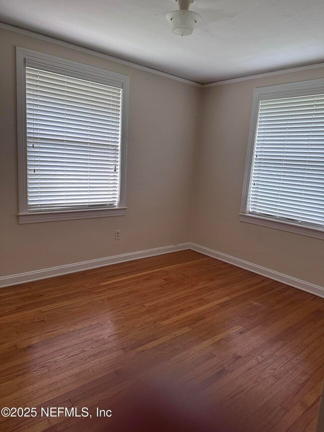 Building Photo - 1391 River Hills Ct