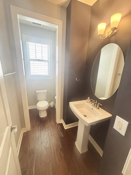 Building Photo - 9068 Red Oak Trl