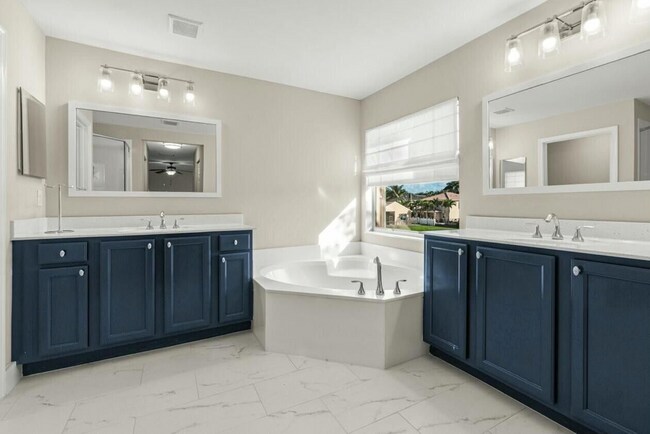 Building Photo - 7654 Jewelwood Dr