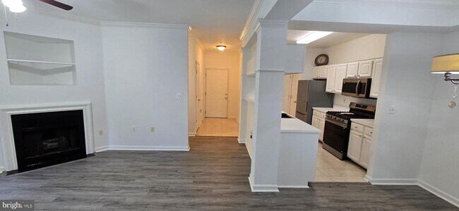 Building Photo - 20451 Chesapeake Square