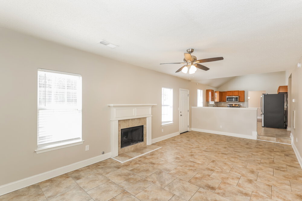 Building Photo - 10635 Misty Meadows Dr