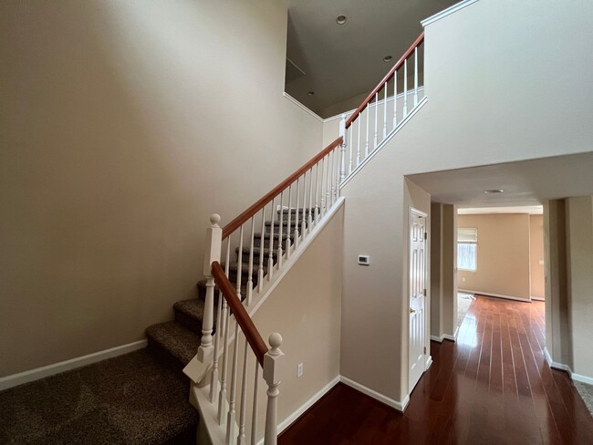 Building Photo - 3775 Millerton Pl