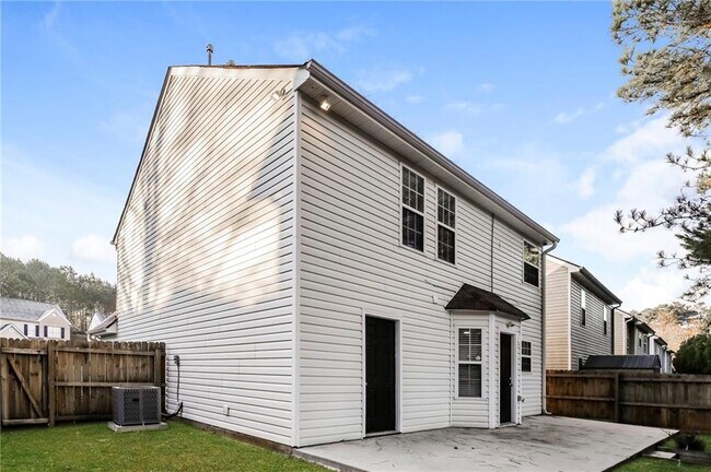 Building Photo - 2355 Delfern Dr NW