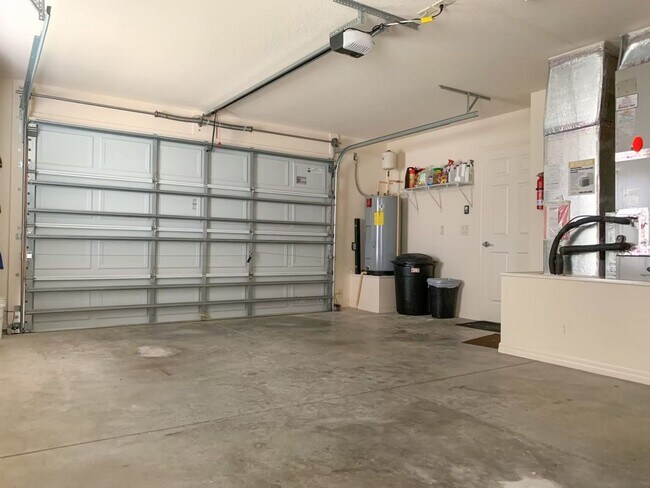 Building Photo - M2290 Nackman (VCSW/M5)