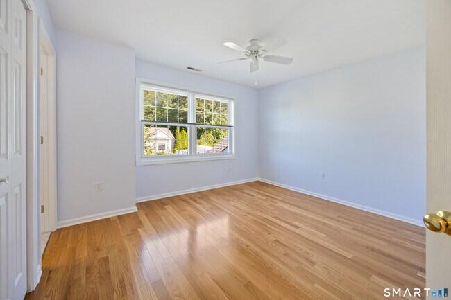 Building Photo - 6 Cypress Ln