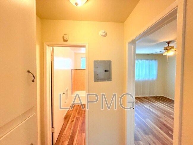 Building Photo - 356 Hayworth Ave