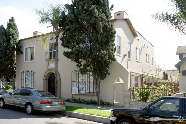 Building Photo - 540 E. 14th St. #22, Long Beach, CA 90813