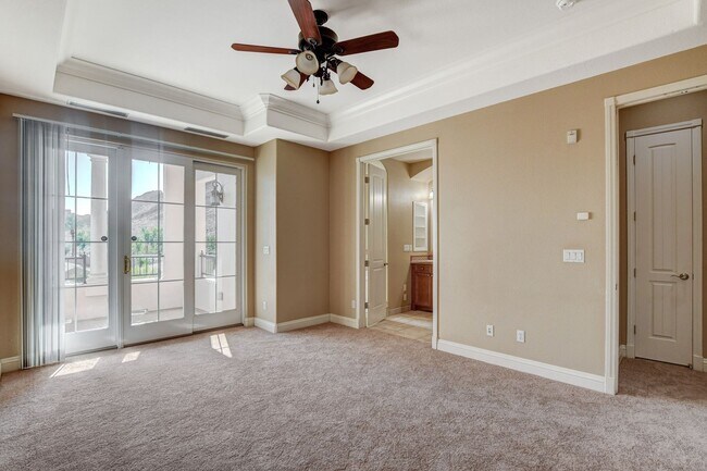Building Photo - Luxury Resort Style Condo in Lake Las Vegas