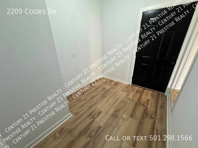 Building Photo - 2209 Coors Dr