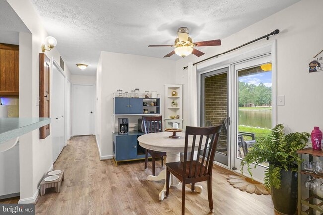 Building Photo - 44759 Woodlake Ct