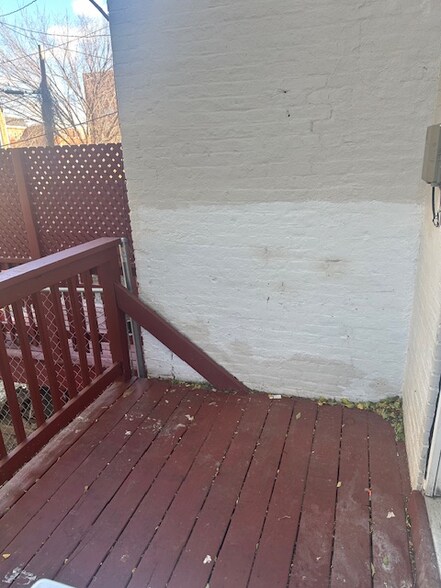 Building Photo - 1409 McCulloh St