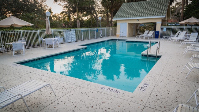 Building Photo - Venetian Palms 12670-2203