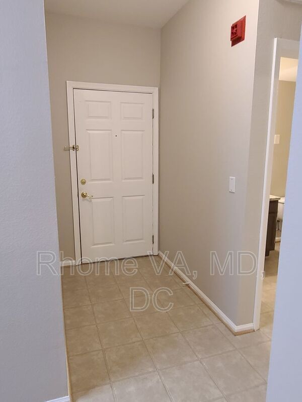 Building Photo - 1581 Spring Gate Dr.