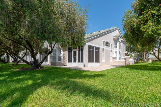 Building Photo - 1676 SW Harbour Isles Cir