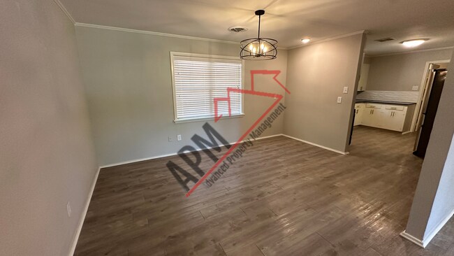 Building Photo - Beautiful Chic Remodeled West Monroe Home!