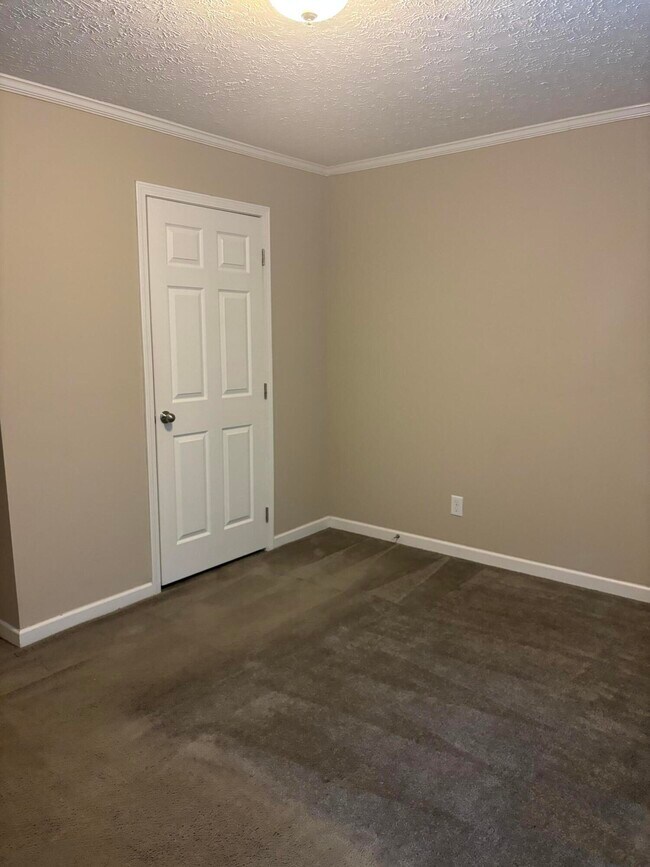 Building Photo - 205 Joy Rd